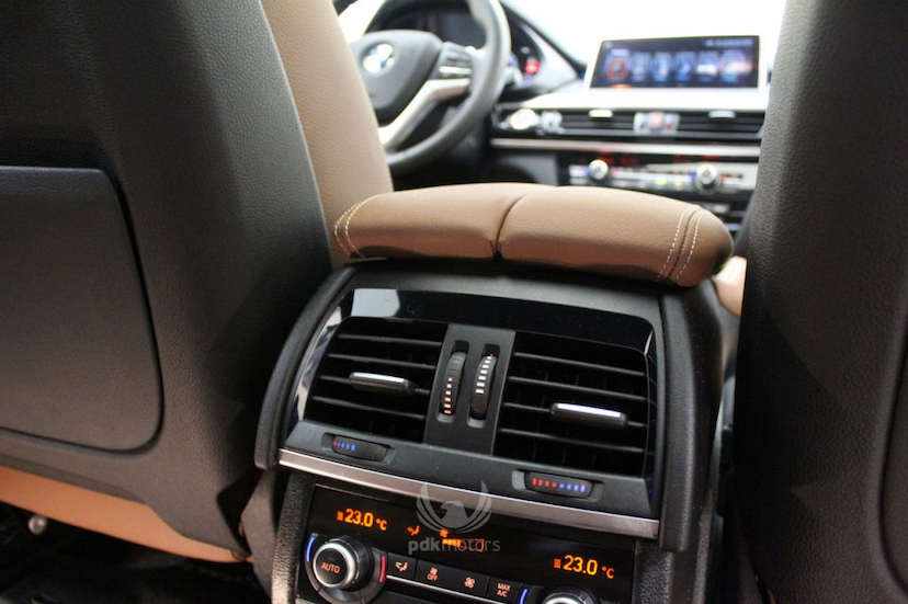 Foto do veículo BMW  X6 35I X-DRIVE 2018 7.190 KM 319.000,00