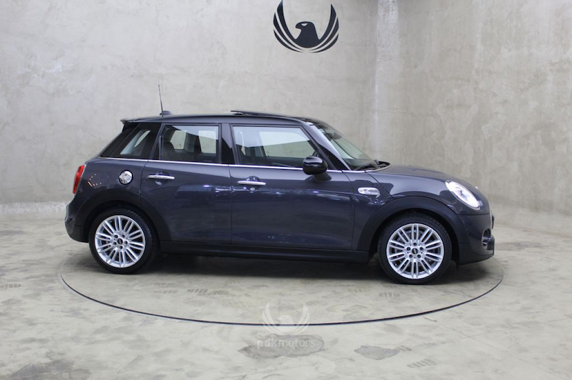 Foto do veículo MINI  COOPER S EXCLUSIVE 4P 2017 39.670 KM 99.000,00