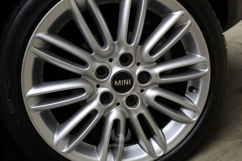 Foto do veículo MINI  COOPER S EXCLUSIVE 4P 2017 39.670 KM 99.000,00