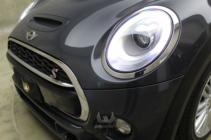 Foto do veículo MINI  COOPER S EXCLUSIVE 4P 2017 39.670 KM 99.000,00