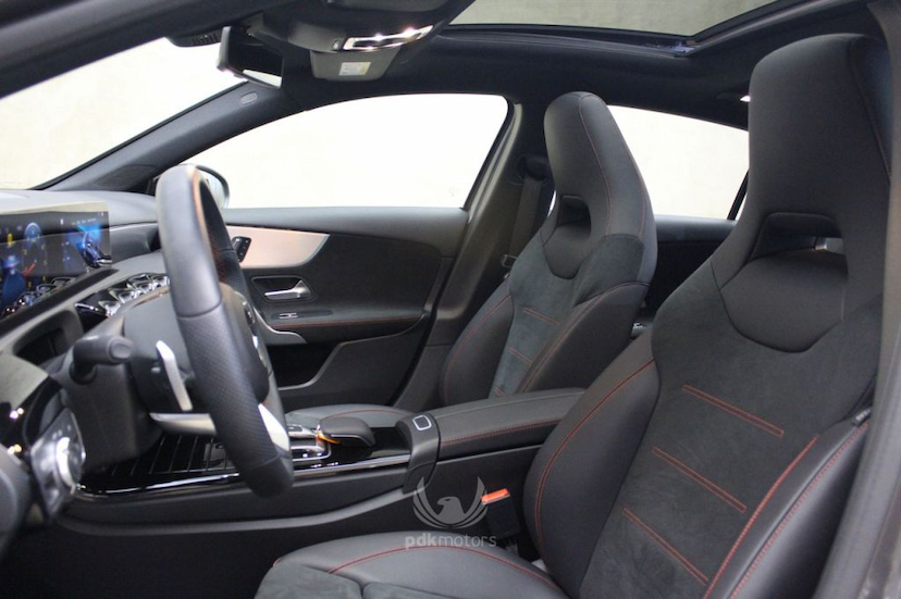 Foto do veículo MERCEDES-BENZ  A250 LAUNCH EDITION 2019 1.800 KM 225.000,00