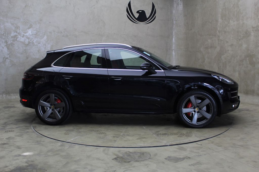 Foto do veículo PORSCHE  MACAN TURBO 2018 5.760 KM 460.000,00