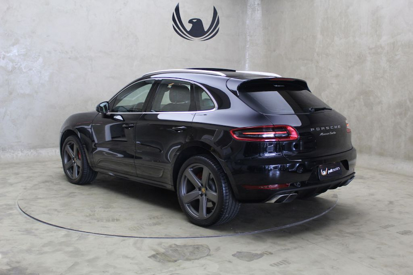 Foto do veículo PORSCHE  MACAN TURBO 2018 5.760 KM 460.000,00