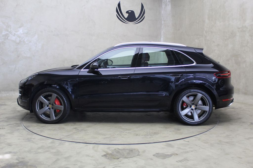 Foto do veículo PORSCHE  MACAN TURBO 2018 5.760 KM 460.000,00
