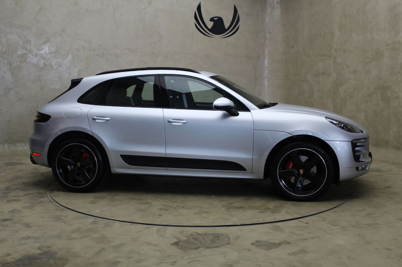 Foto do veículo PORSCHE  MACAN GTS 2017 19.810 KM 359.000,00