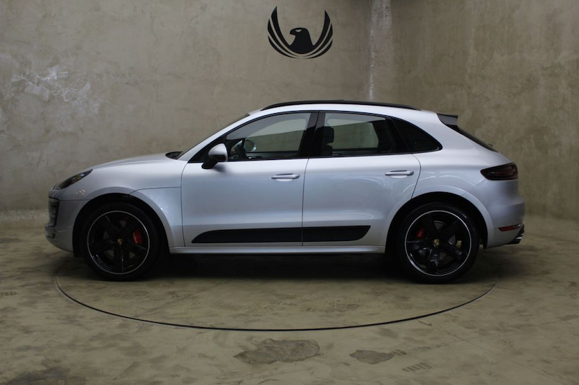 Foto do veículo PORSCHE  MACAN GTS 2017 19.810 KM 359.000,00
