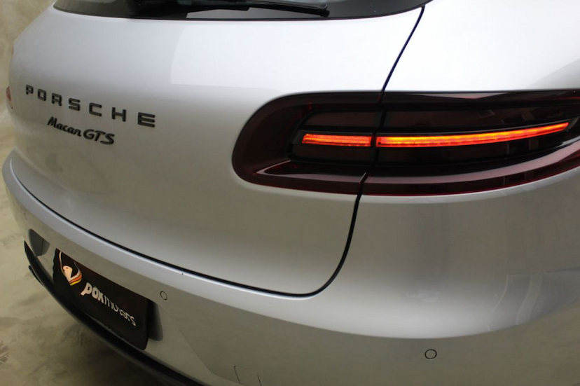 Foto do veículo PORSCHE  MACAN GTS 2017 19.810 KM 359.000,00