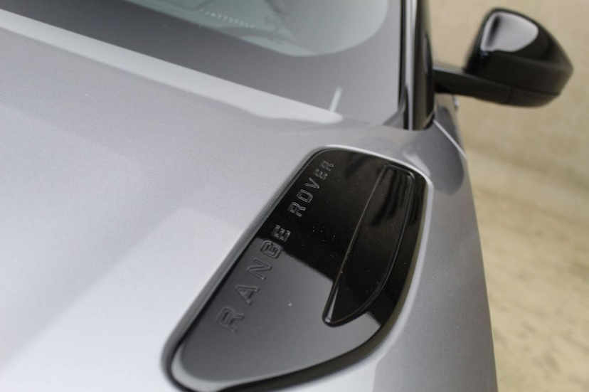 Foto do veículo LAND ROVER RANGE ROVER VELAR P250 SE R-DYNAMIC 2018 4.306 KM 359.000,00
