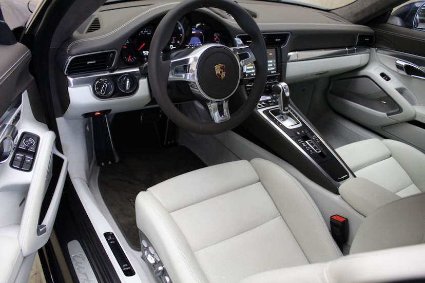 Foto do veículo PORSCHE  911 TURBO 2014 8.250 KM 699.000,00
