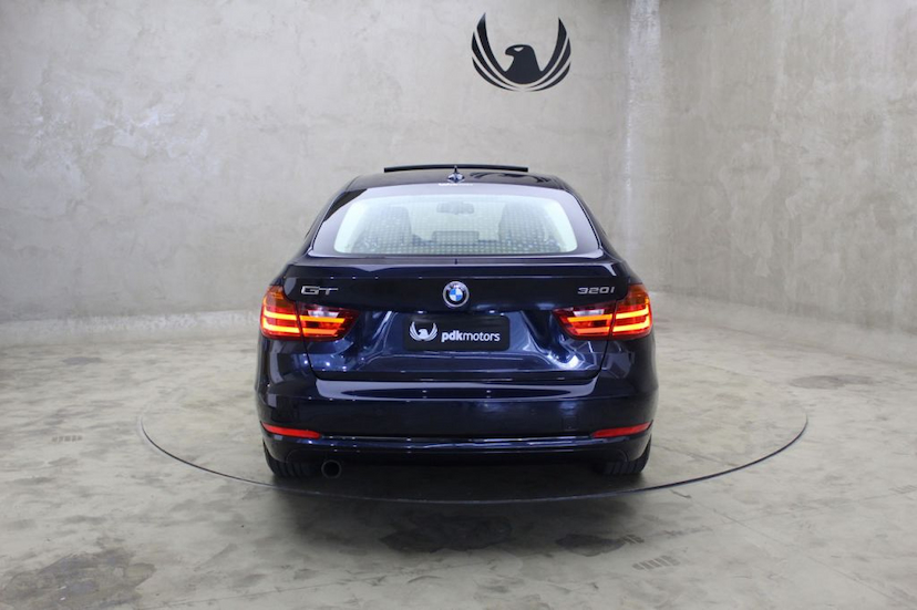 Foto do veículo BMW  320I SPORT GT 2016 49.520 KM 110.000,00