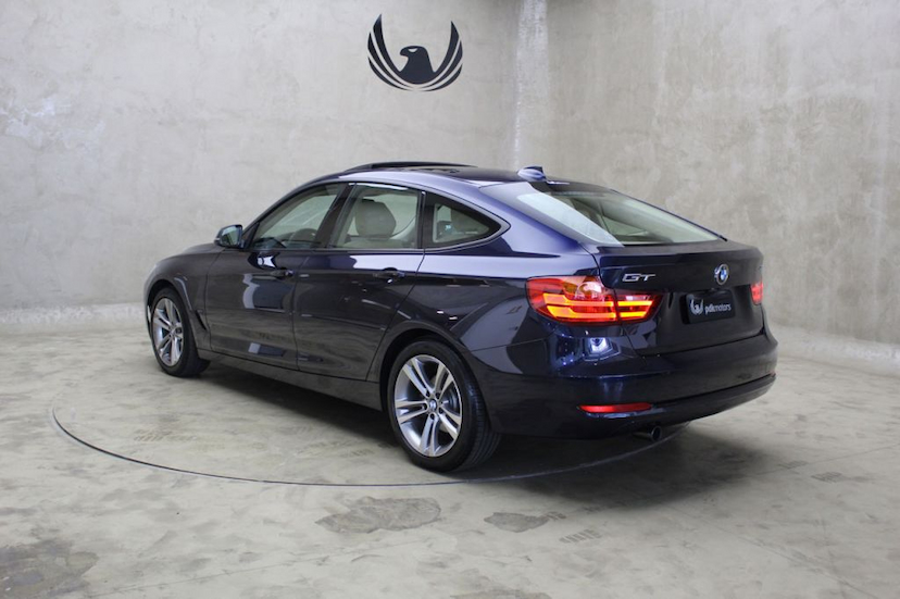Foto do veículo BMW  320I SPORT GT 2016 49.520 KM 110.000,00