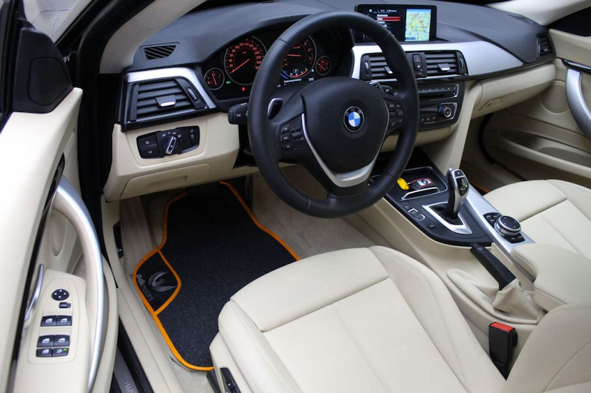 Foto do veículo BMW  320I SPORT GT 2016 49.520 KM 110.000,00