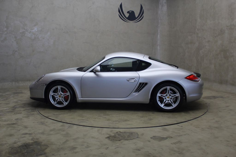 Foto do veículo PORSCHE  CAYMAN 2009 35.910 KM 159.000,00