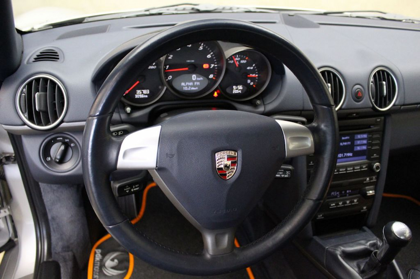 Foto do veículo PORSCHE  CAYMAN 2009 35.910 KM 159.000,00