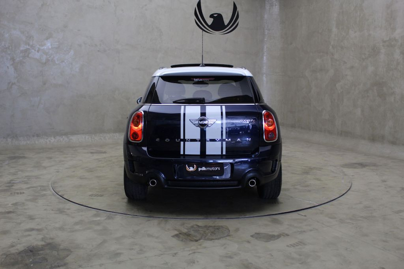 Foto do veículo MINI  COUNTRYMAN S TOP 2016 25.761 KM 97.000,00