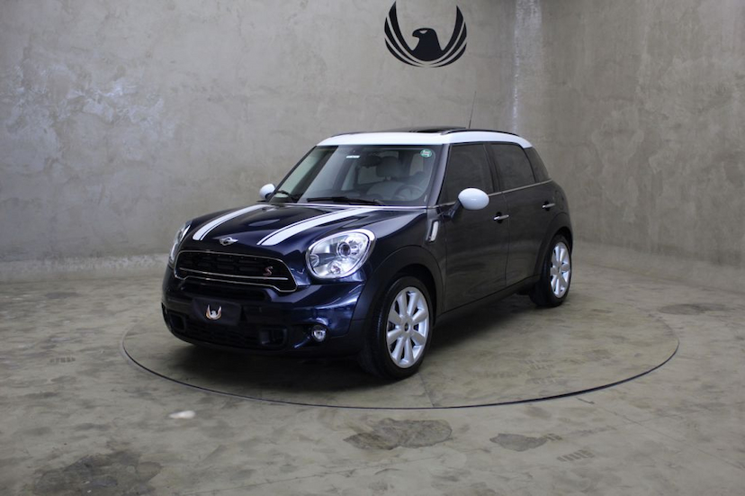 Foto do veículo MINI  COUNTRYMAN S TOP 2016 25.761 KM 97.000,00