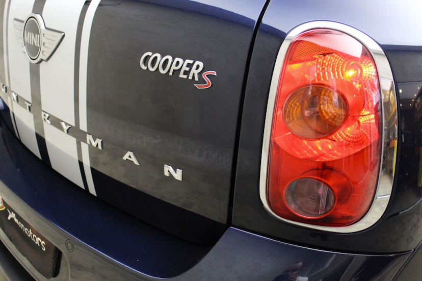 Foto do veículo MINI  COUNTRYMAN S TOP 2016 25.761 KM 97.000,00
