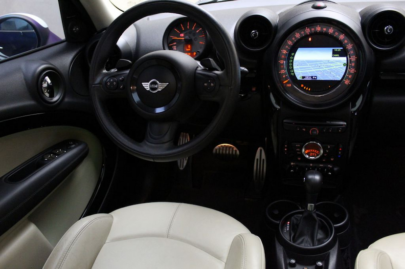 Foto do veículo MINI  COUNTRYMAN S TOP 2016 25.761 KM 97.000,00