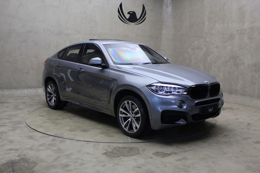 Foto do veículo BMW  X6 50I M SPORT 2015 44.350 KM 265.000,00
