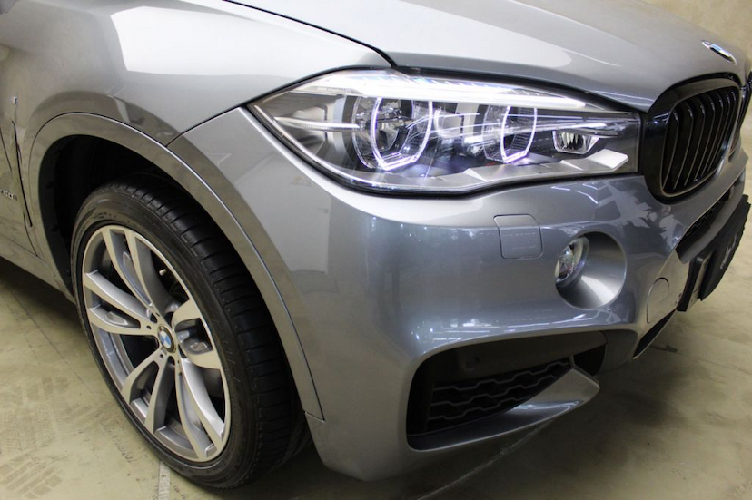 Foto do veículo BMW  X6 50I M SPORT 2015 44.350 KM 265.000,00