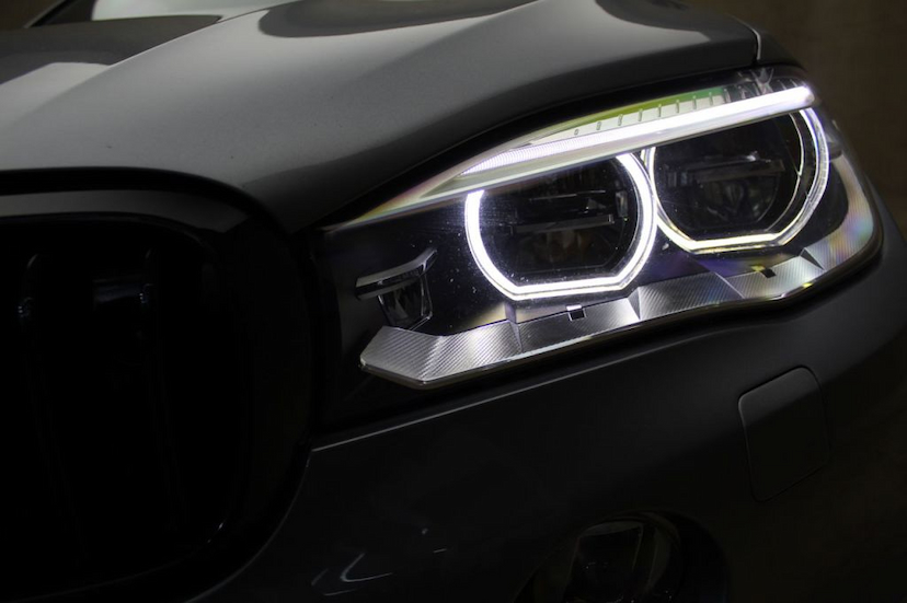 Foto do veículo BMW  X6 50I M SPORT 2015 44.350 KM 265.000,00