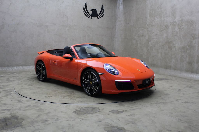 Foto do veículo PORSCHE  911 CARRERA CABRIO 2019 13.866 KM 619.000,00