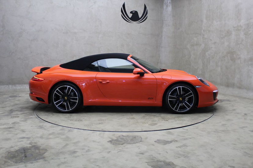 Foto do veículo PORSCHE  911 CARRERA CABRIO 2019 13.866 KM 619.000,00