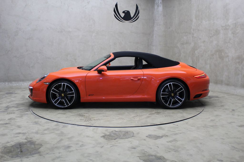 Foto do veículo PORSCHE  911 CARRERA CABRIO 2019 13.866 KM 619.000,00