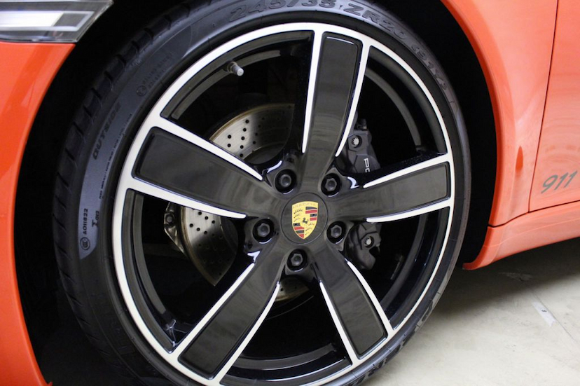 Foto do veículo PORSCHE  911 CARRERA CABRIO 2019 13.866 KM 619.000,00