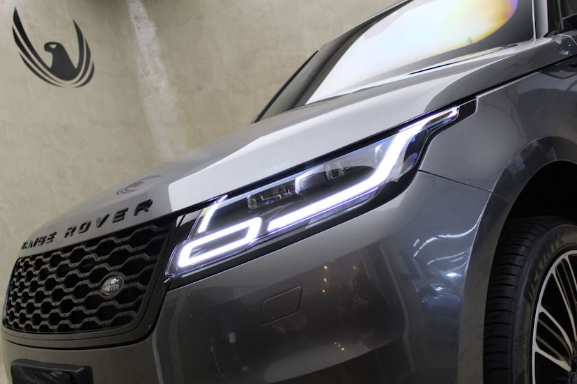 Foto do veículo LAND ROVER RANGE ROVER VELAR P380 S R-DYNAMIC 2018 7.600 KM 442.000,00