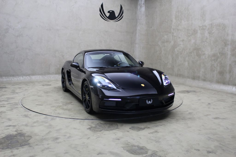 Foto do veículo PORSCHE  718 CAYMAN GTS 2019 3.830 KM 499.000,00