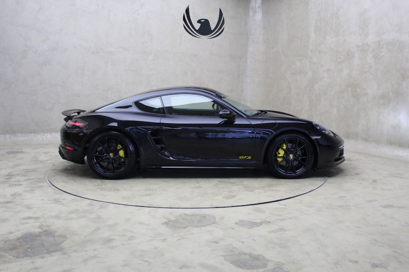 Foto do veículo PORSCHE  718 CAYMAN GTS 2019 3.830 KM 499.000,00