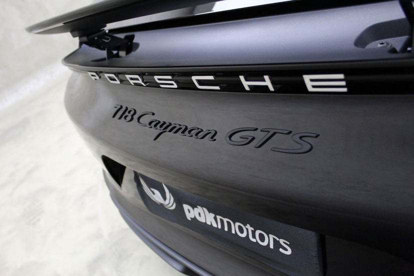 Foto do veículo PORSCHE  718 CAYMAN GTS 2019 3.830 KM 499.000,00