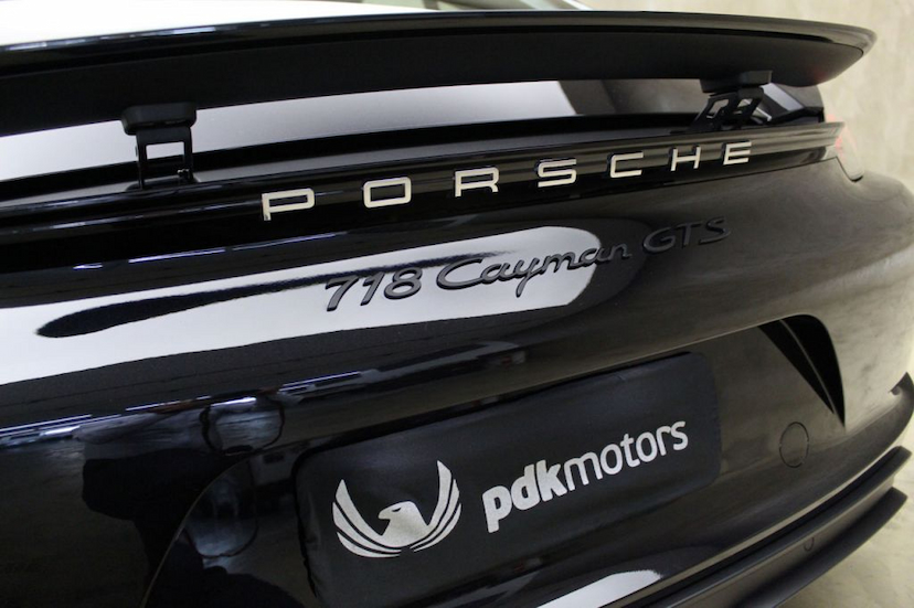 Foto do veículo PORSCHE  718 CAYMAN GTS 2019 3.830 KM 499.000,00