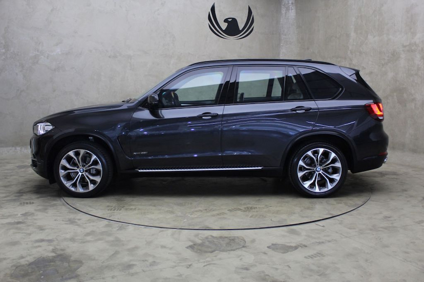 Foto do veículo BMW  X5 35I FULL 2015 37.305 KM 239.000,00