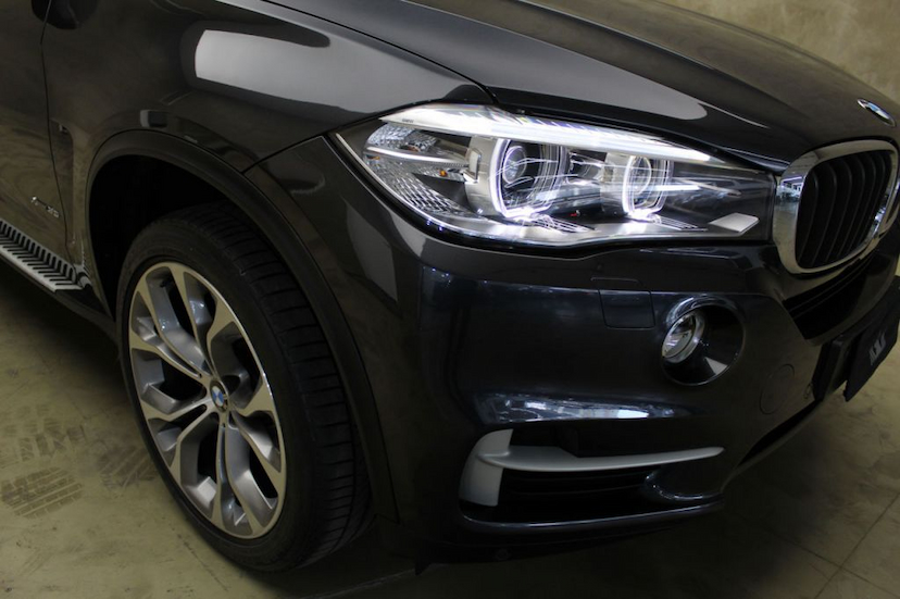 Foto do veículo BMW  X5 35I FULL 2015 37.305 KM 239.000,00