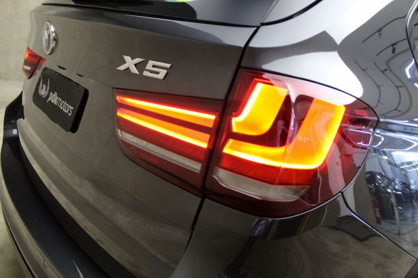 Foto do veículo BMW  X5 35I FULL 2015 37.305 KM 239.000,00