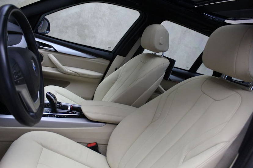 Foto do veículo BMW  X5 35I FULL 2015 37.305 KM 239.000,00
