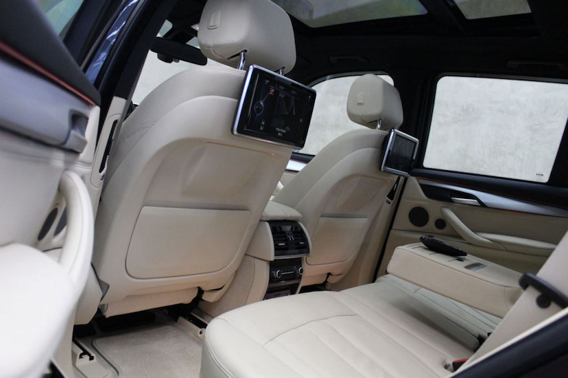 Foto do veículo BMW  X5 35I FULL 2015 37.305 KM 239.000,00
