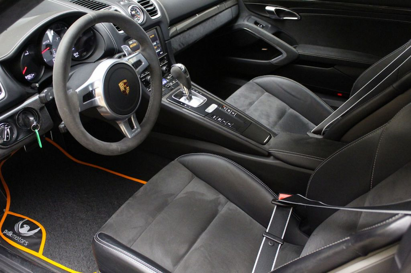 Foto do veículo PORSCHE  CAYMAN GTS 2016 64.520 KM 349.000,00