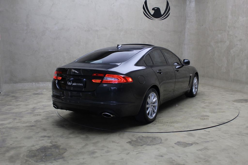 Foto do veículo JAGUAR  XF 2.0 LUXURY 2015 35.275 KM 109.000,00
