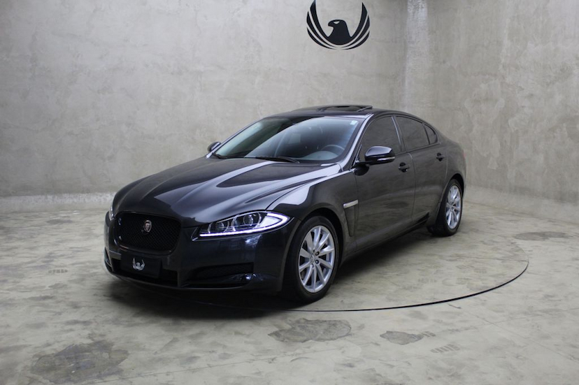 Foto do veículo JAGUAR  XF 2.0 LUXURY 2015 35.275 KM 109.000,00