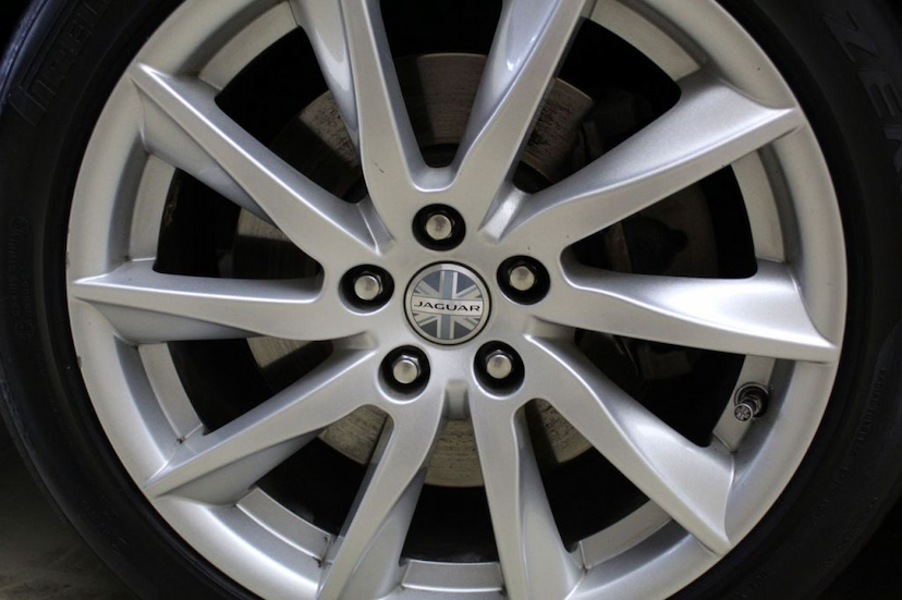 Foto do veículo JAGUAR  XF 2.0 LUXURY 2015 35.275 KM 109.000,00