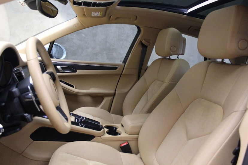 Foto do veículo PORSCHE  MACAN 2015 61.580 KM 229.000,00