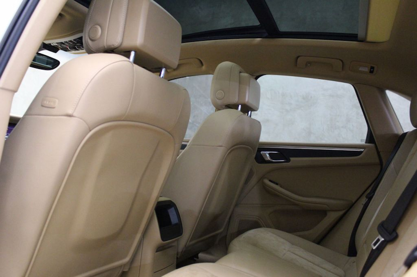 Foto do veículo PORSCHE  MACAN 2015 61.580 KM 229.000,00