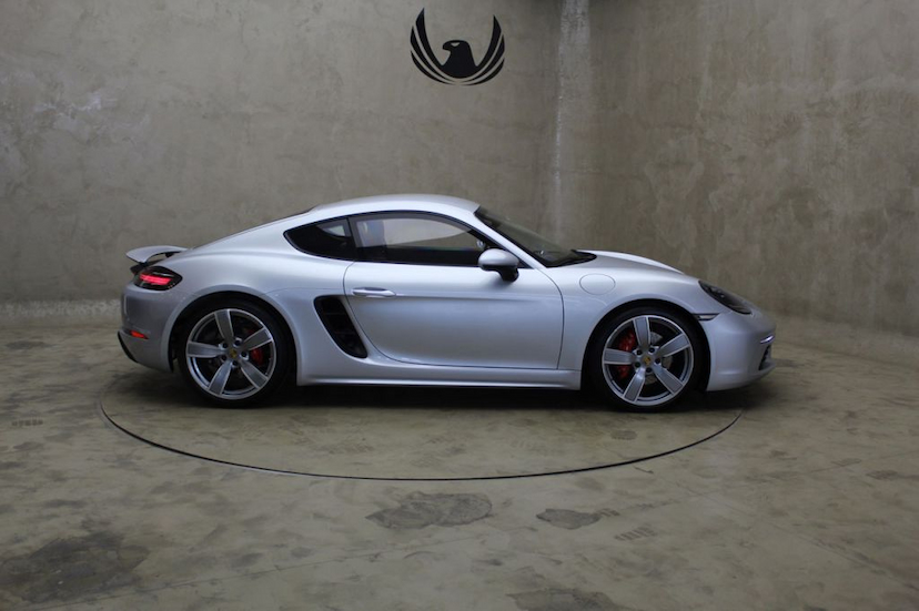 Foto do veículo PORSCHE  718 CAYMAN S 2018 1.450 KM 430.000,00