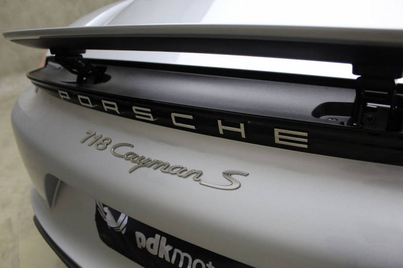 Foto do veículo PORSCHE  718 CAYMAN S 2018 1.450 KM 430.000,00