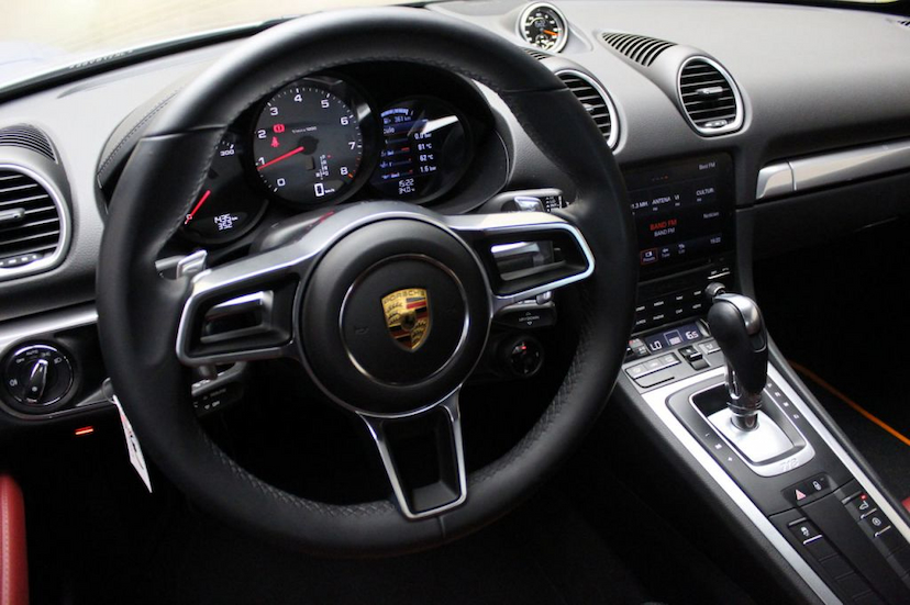 Foto do veículo PORSCHE  718 CAYMAN S 2018 1.450 KM 430.000,00