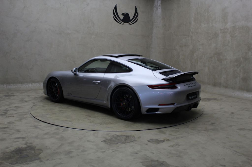 Foto do veículo PORSCHE  911 CARRERA GTS 2018 5.660 KM 690.000,00