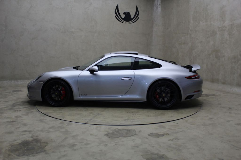 Foto do veículo PORSCHE  911 CARRERA GTS 2018 5.660 KM 690.000,00